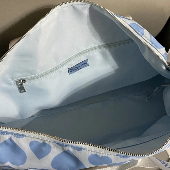 SOLD 🚫 Hello Kitty Forever 21 Blue Heart Angel Duffel Bag Weekend Luggage Travel - Picture 3 of 8